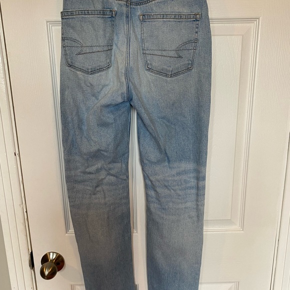American Eagle Outfitters Light Blue Distressed Straight Leg Jeans - Picture 4 of 10